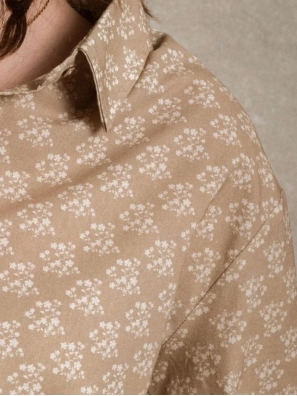 Neuflora Brentwood button down- beige floral - Picture 4 of 10